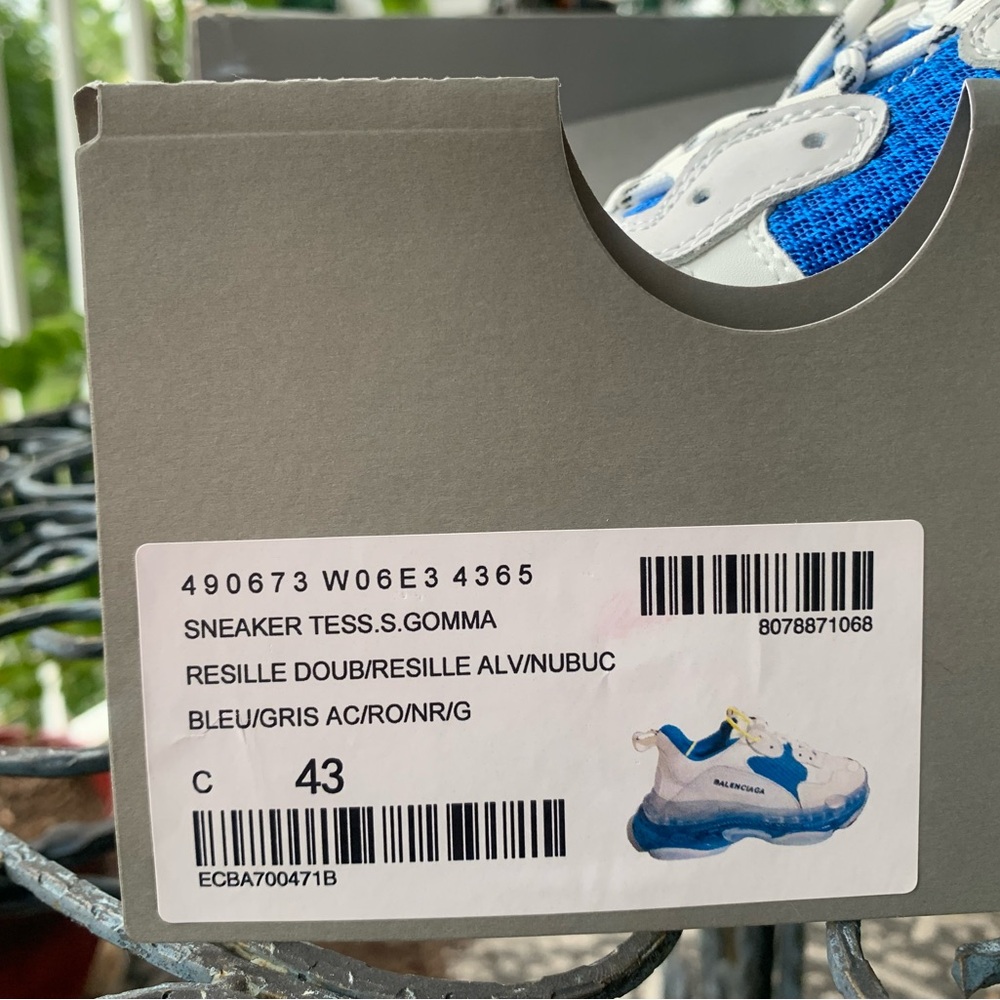 šBalenciaga Sneaker - Picture 13 of 13